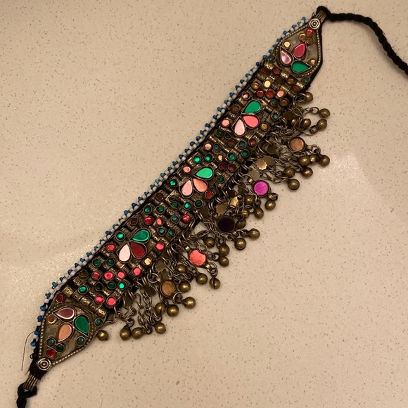 Chocker || Necklace - Picture 2 of 4